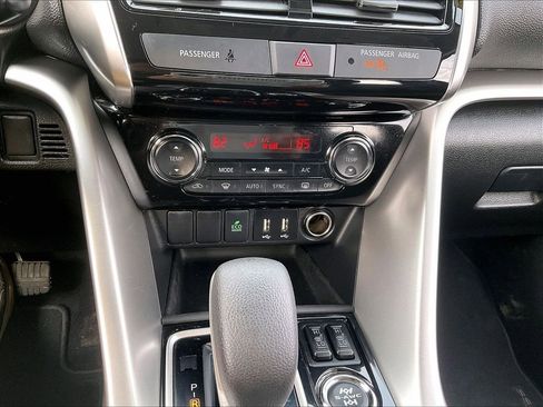 Used 2025 Mitsubishi Eclipse Cross SE image 12