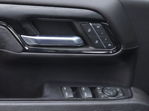 Used 2024 GMC Sierra 2500 AT4X image 20