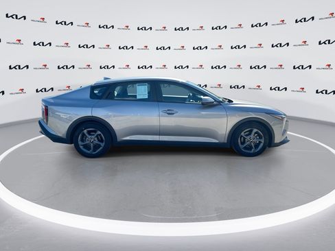 Certified 2025 Kia K4 FWD image 9