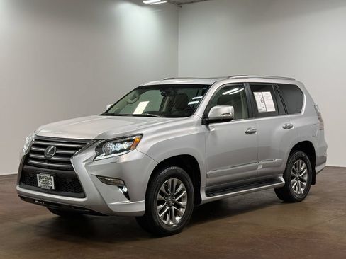 Used 2017 Lexus GX 460 Luxury AWD/4WD image 7