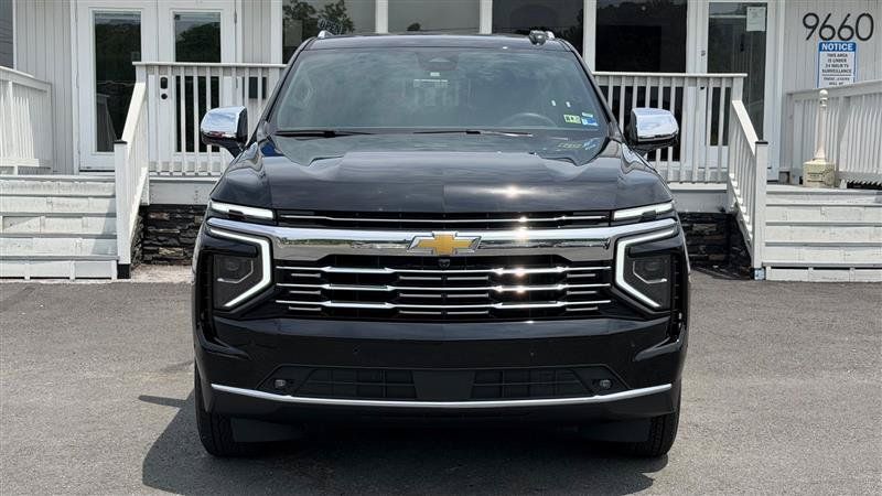 Used 2026 Chevrolet Suburban Premier RWD image 8