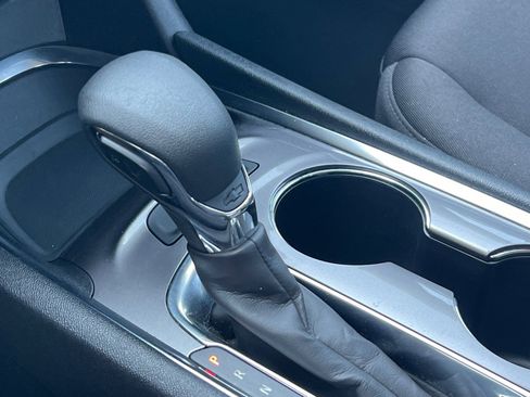 Used 2022 Chevrolet Malibu LT image 20