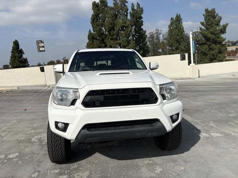 Used 2014 Toyota Tacoma PreRunner image 33