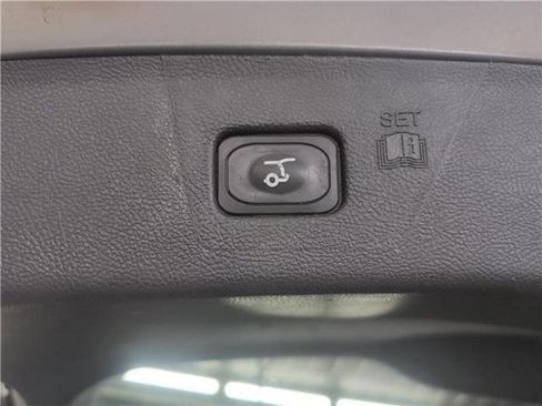 Certified 2024 Ford Edge ST-Line image 17