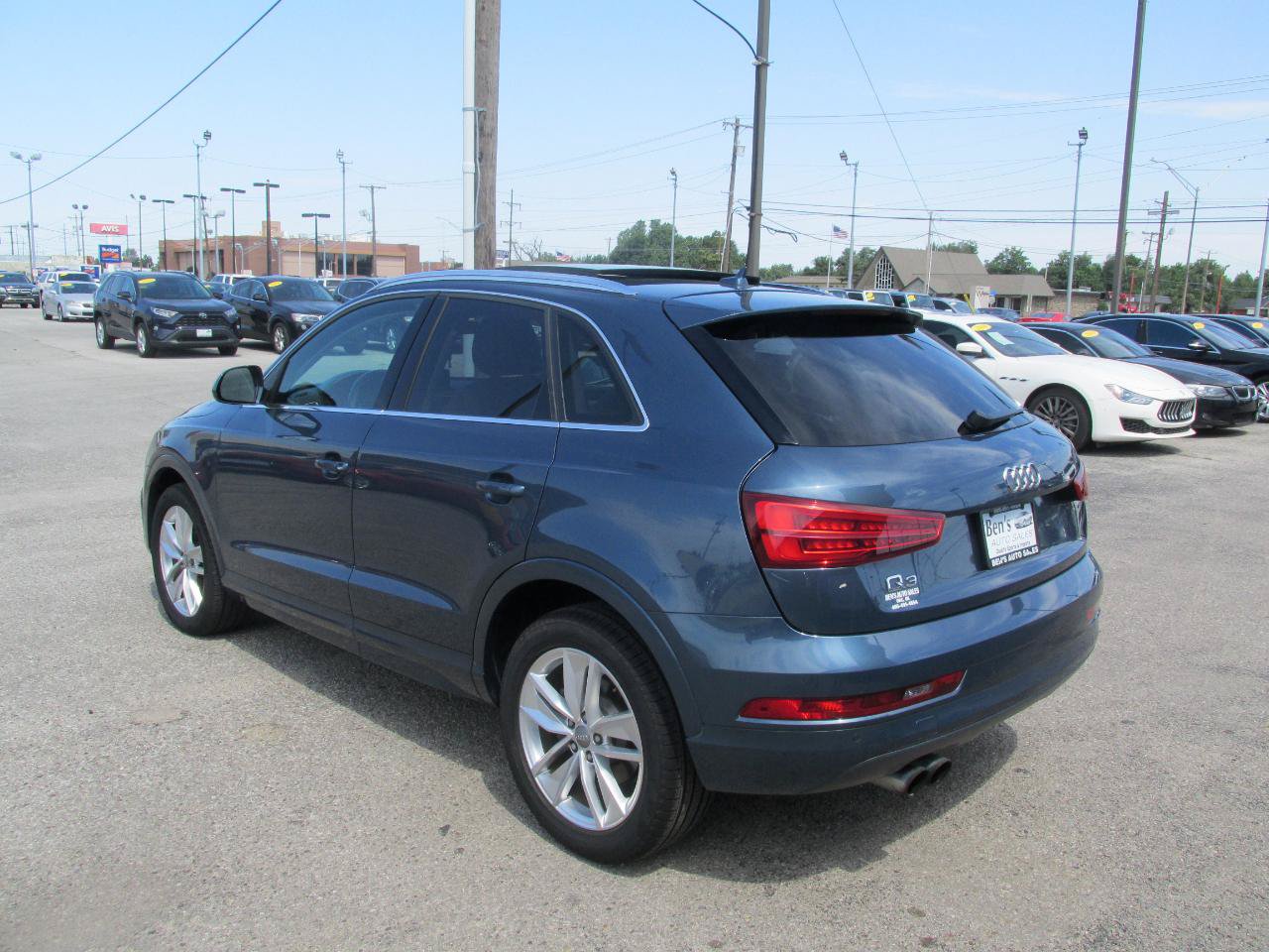 Used 2017 Audi Q3 2.0T Premium Plus w/ Premium Plus Package FWD image 8