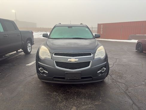 Used 2010 Chevrolet Equinox LT image 2