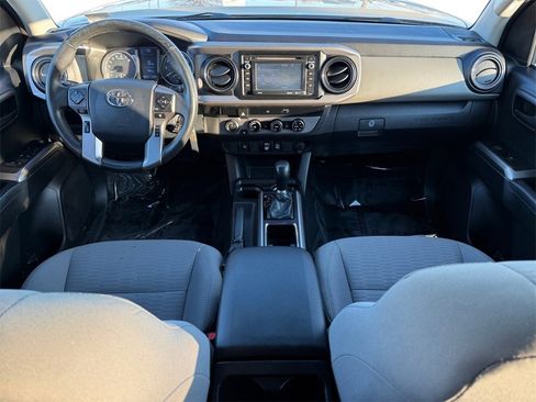 Used 2018 Toyota Tacoma SR5 image 12