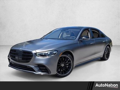 Used 2022 Mercedes-Benz S 500 4MATIC image 1