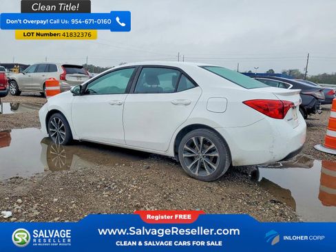Used 2017 Toyota Corolla SE FWD image 3
