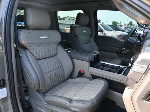 Used 2026 Ford F450 Platinum w/ Platinum Plus Package AWD/4WD image 36