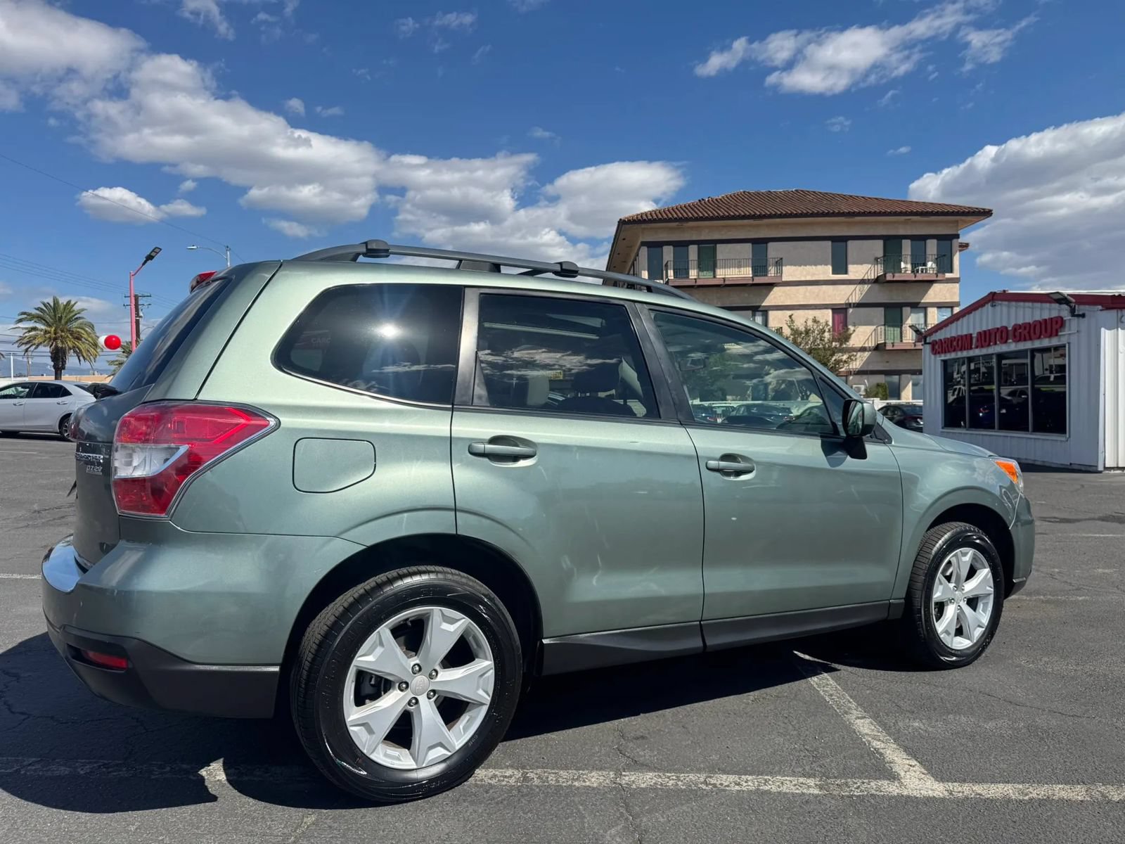 Used 2016 Subaru Forester 2.5i Premium w/ All-Weather Package AWD/4WD image 9