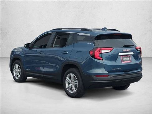 Certified 2024 GMC Terrain SLE w/ Driver Convenience Package FWD image 8