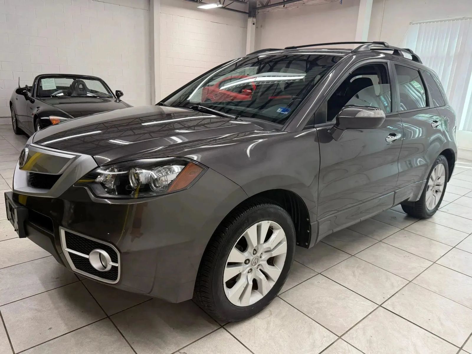 Used 2010 Acura RDX SH-AWD image 3