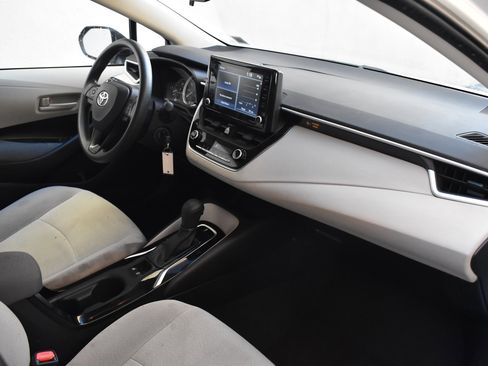 Used 2022 Toyota Corolla LE image 27