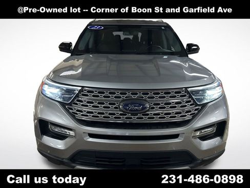 Used 2023 Ford Explorer Limited AWD/4WD image 8