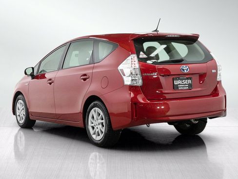 Used 2014 Toyota Prius V Three FWD image 3