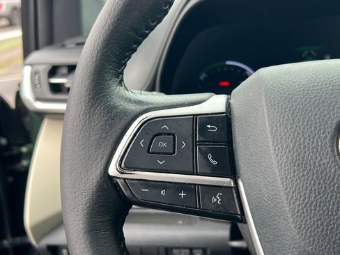 Used 2021 Toyota Sienna XLE image 23