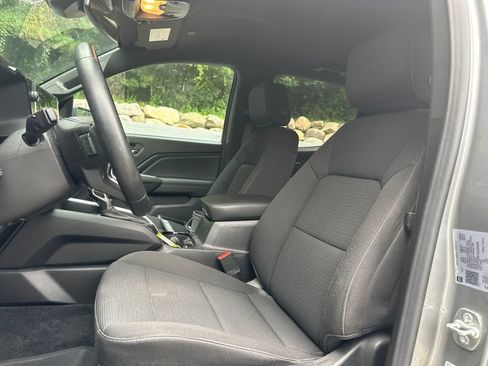 Used 2025 Chevrolet Colorado LT AWD/4WD image 10