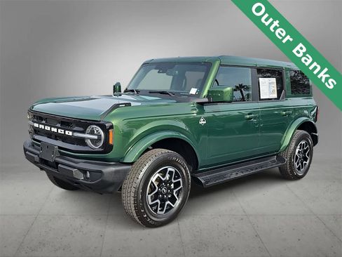 Used 2025 Ford Bronco Outer Banks image 4