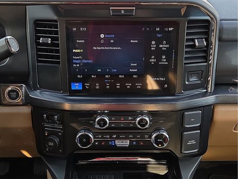 Used 2026 Ford F250 Lariat w/ Chrome Package image 12