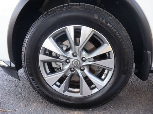 Used 2015 Nissan Murano SV w/ Premium Package AWD/4WD image 42