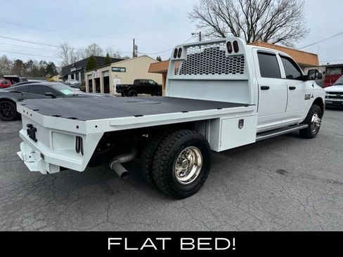 Used 2018 RAM 3500 Tradesman w/ Chrome Appearance Group AWD/4WD image 2