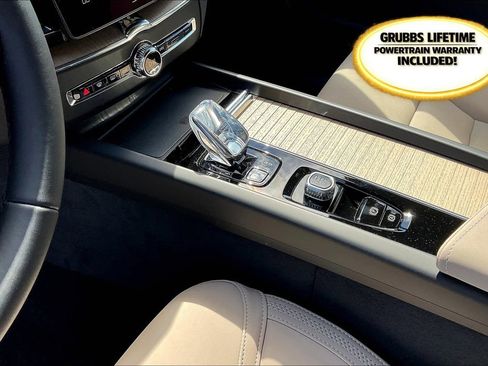 New 2026 Volvo XC60 B5 Plus w/ Protection Package Premier image 21