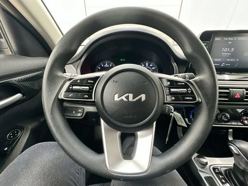Used 2023 Kia Seltos LX AWD/4WD image 12