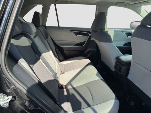 Used 2019 Toyota RAV4 XLE w/ Convenience Package image 19