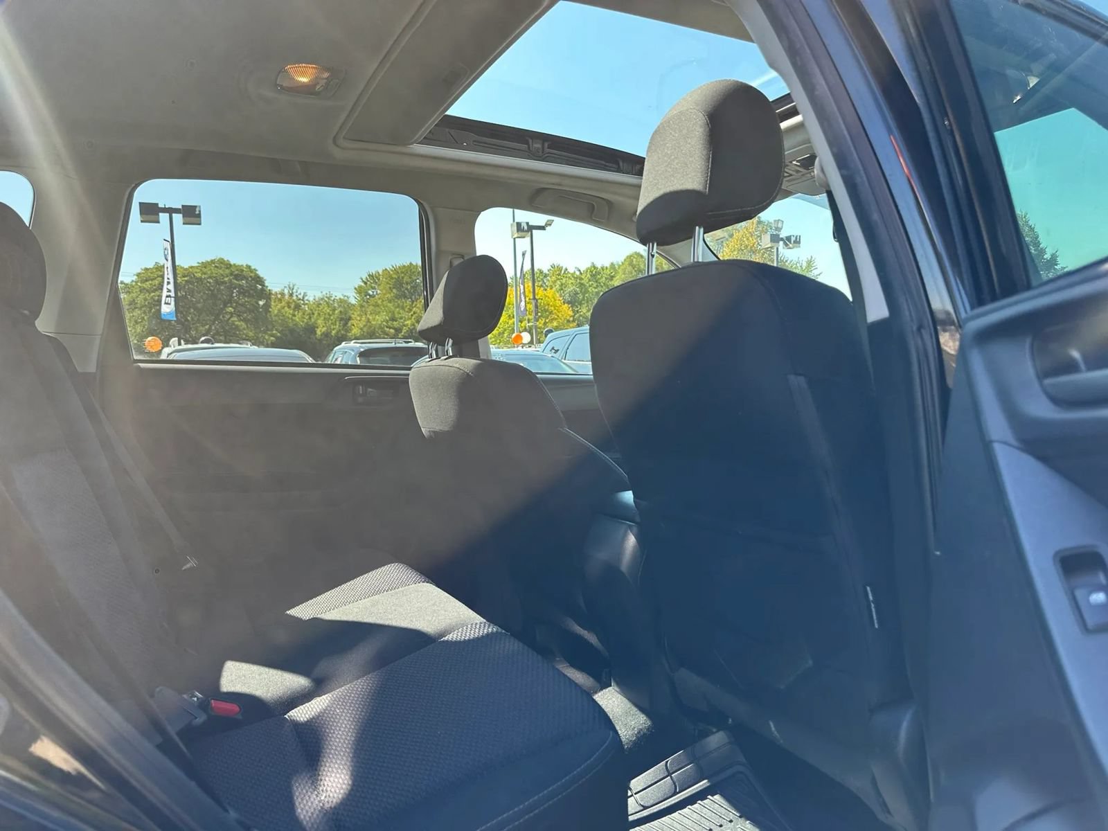 Used 2015 Subaru Forester 2.5i Premium w/ All-Weather Package AWD/4WD image 15