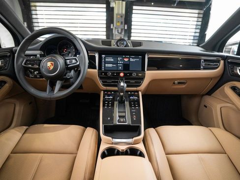 New 2026 Porsche Macan AWD/4WD image 15