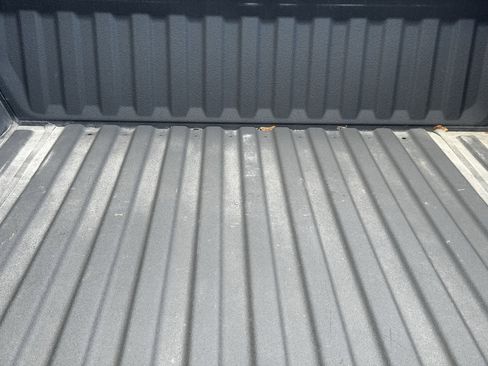 Used 2023 Chevrolet Silverado 1500 Custom image 13