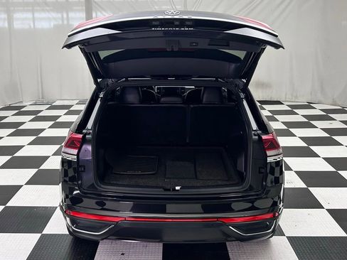 Used 2021 Volkswagen Atlas Cross Sport SE image 9