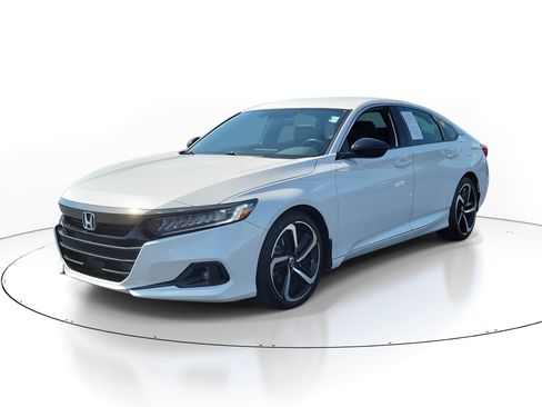 Used 2022 Honda Accord Sport image 2