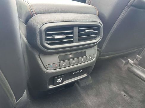 Used 2025 Honda Pilot TrailSport image 10