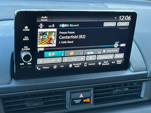 Certified 2024 Honda Pilot TrailSport image 24