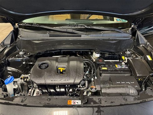 Certified 2025 Kia Seltos EX w/ EX Sunroof Package image 27