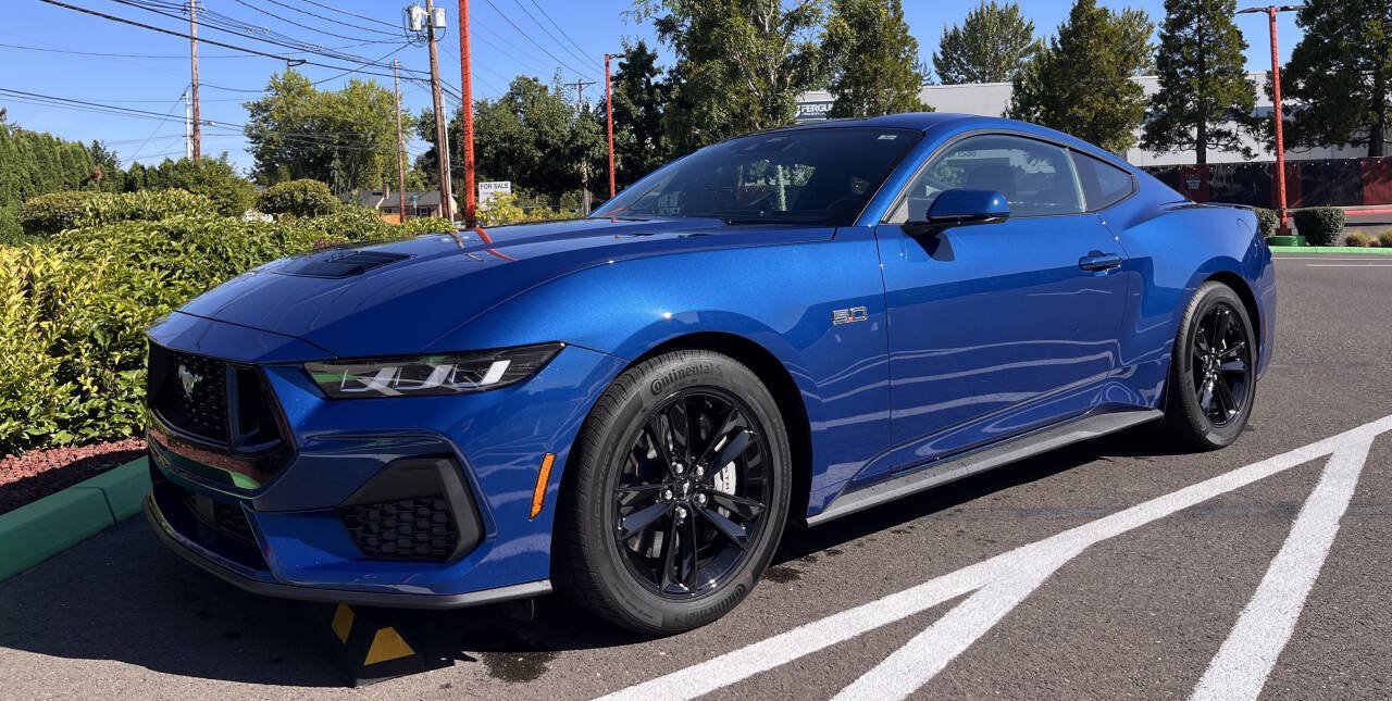 Used 2024 Ford Mustang GT RWD image 1