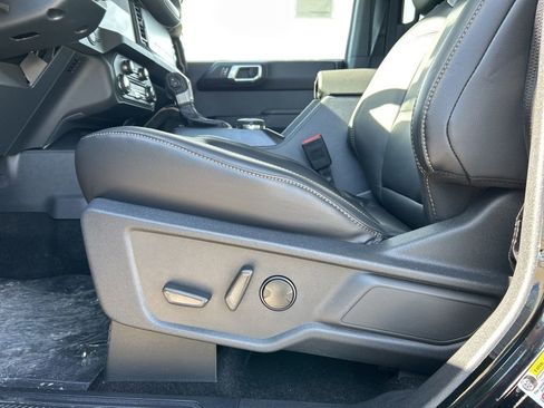 New 2025 Ford Bronco Badlands image 23