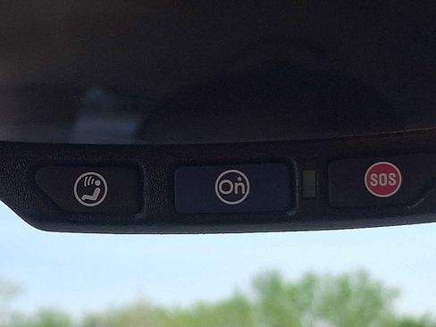 Used 2022 Buick Encore Preferred w/ Safety Package AWD/4WD image 23