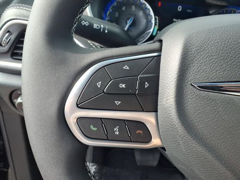 New 2026 Chrysler Pacifica Select image 7