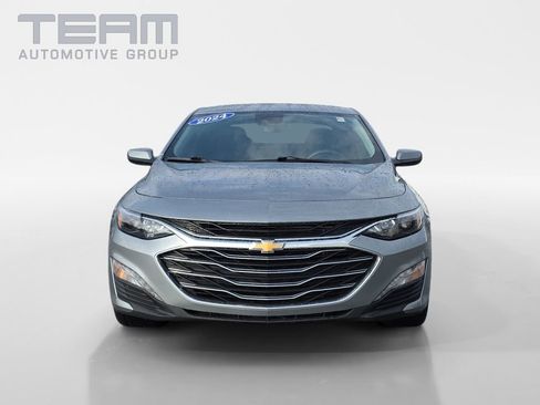 Used 2024 Chevrolet Malibu LT image 2