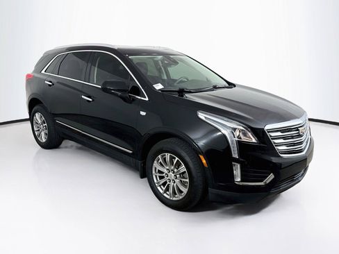 Used 2017 Cadillac XT5 Luxury w/ Driver Awareness Package FWD image 6