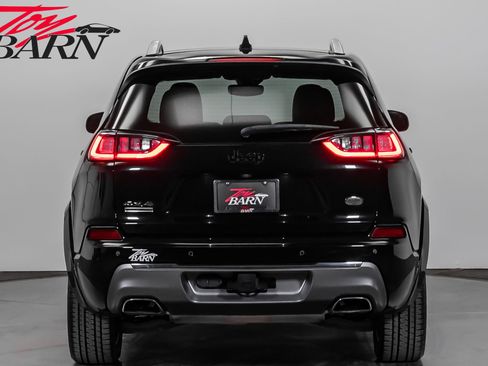 Used 2019 Jeep Cherokee Overland w/ Technology Group image 4