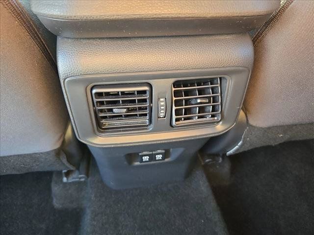 Used 2019 Toyota RAV4 XLE w/ Convenience Package FWD image 17