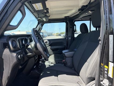 Used 2021 Jeep Gladiator Sport AWD/4WD image 9