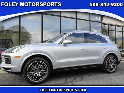Used 2021 Porsche Cayenne AWD/4WD image 1