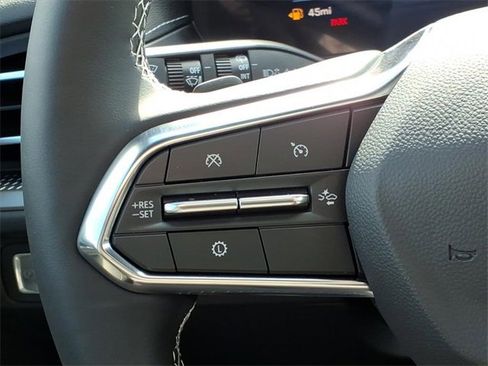 New 2026 Chevrolet Traverse LT image 15