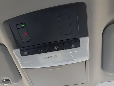 Used 2025 Nissan Sentra SV FWD image 18