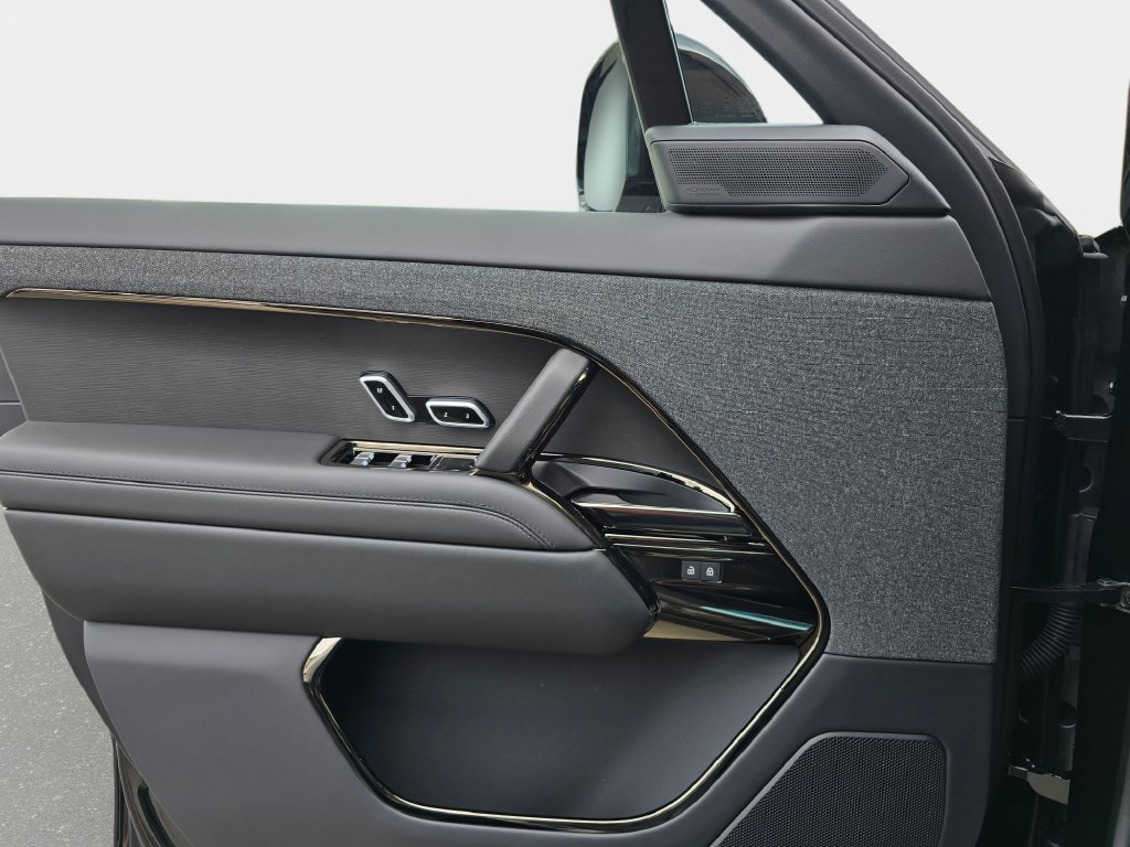 New 2027 Land Rover Range Rover Sport Dynamic SE AWD/4WD image 28